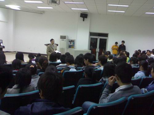 //cuggroup.sqzb1.com/DMS/UploadFiles/Department_24/NewsUpload/20080429101737976.jpg